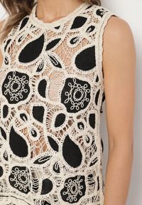 Born2be - Czarna Bawełniana Bluzka z Szydełkowym Wzorem Ziralisse. Okazja: na co dzień. Kolor: czarny. Materiał: bawełna. Styl: elegancki, casual #7