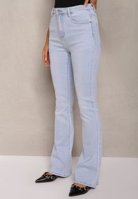 Renee - Jasnoniebieskie Jeansy o Kroju Dzwonów z Bawełny High Waist Navialas. Okazja: na co dzień. Stan: podwyższony. Kolor: niebieski. Styl: elegancki, retro, casual
