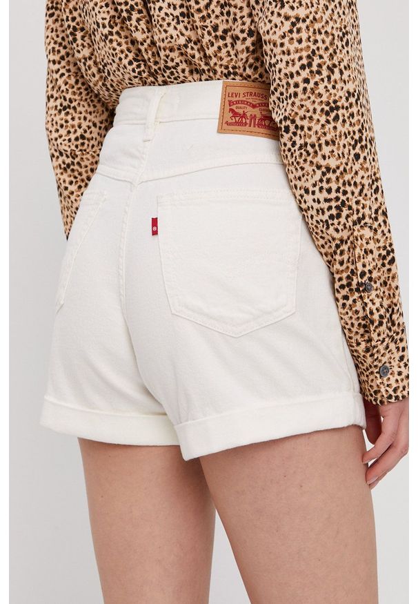 Levi's® - Levi's - Szorty jeansowe. Okazja: na co dzień, na spotkanie biznesowe. Stan: podwyższony. Kolor: beżowy. Materiał: jeans. Styl: casual, biznesowy