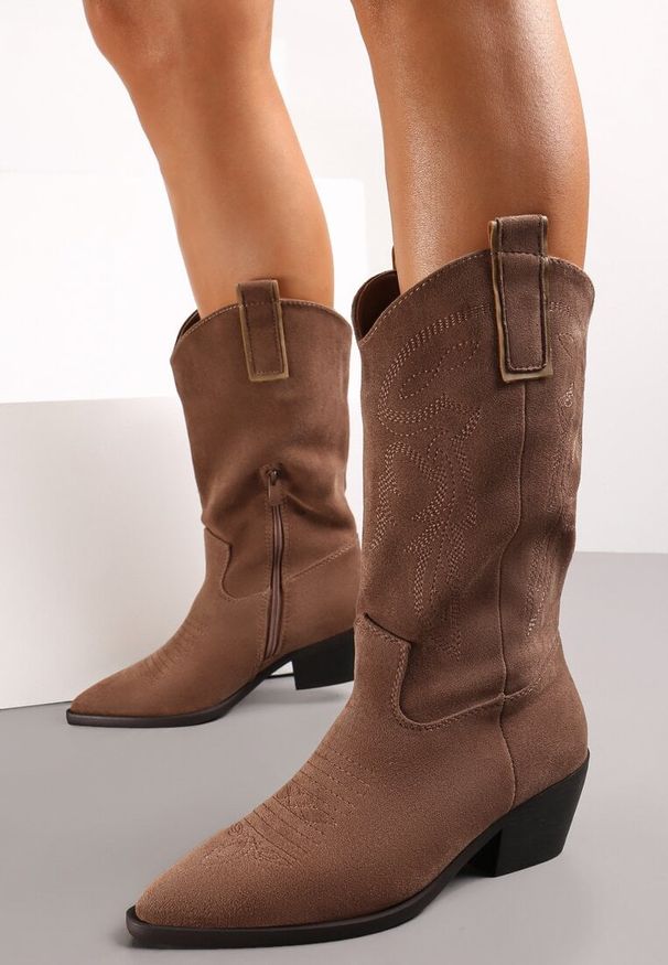 Renee - Brązowe Botki Kowbojki na Niskim Stożku z Haftem Gislle. Kolor: brązowy. Wzór: haft. Obcas: na stożku. Styl: boho
