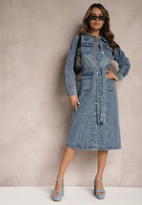 Renee - Niebieska Bawełniana Sukienka Jeansowa o Koszulowym Fasonie z Paskiem i Kieszeniami Dettia. Kolor: niebieski. Materiał: bawełna, jeans. Typ sukienki: koszulowe #3
