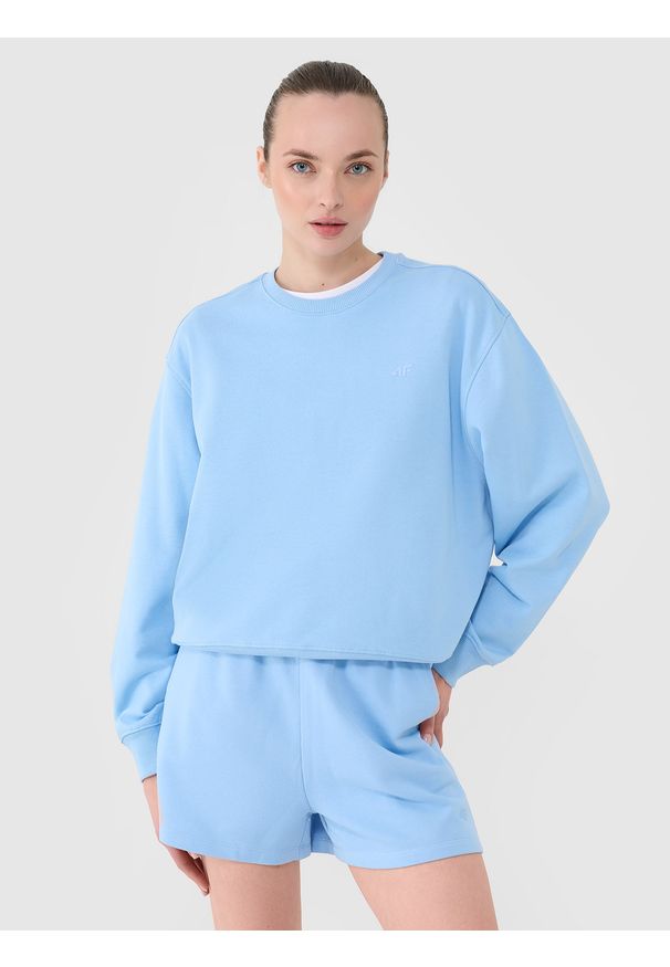 4f - 4F Bluza dresowa nierozpinana bez kaptura damska - niebieska L. Okazja: na co dzień. Typ kołnierza: bez kaptura. Kolor: niebieski. Materiał: dresówka. Wzór: gładki, ze splotem. Styl: casual, sportowy