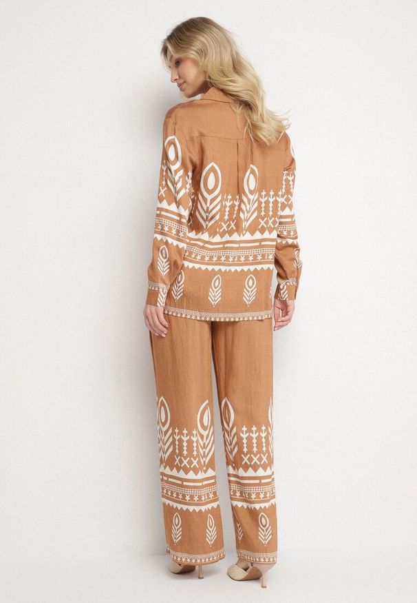 Born2be - Brązowy Komplet z Wiskozą Koszula i Spodnie w Etniczny Wzór Ellivona. Kolor: brązowy. Materiał: wiskoza. Wzór: aplikacja