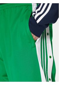 Adidas - adidas Spodnie dresowe Adibreak JP3762 Zielony Regular Fit. Kolor: zielony. Materiał: syntetyk #5