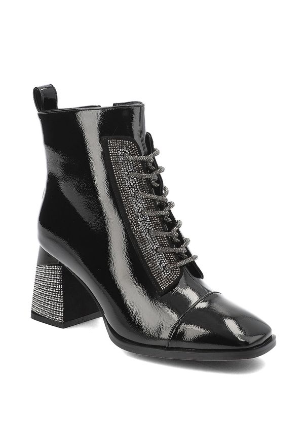 Czarne Botki S.Barski Lakierowane Obuwie Damskie Na Eleganckim Obcasie. Kolor: czarny. Materiał: lakier. Obcas: na obcasie. Styl: elegancki. Wysokość obcasa: średni