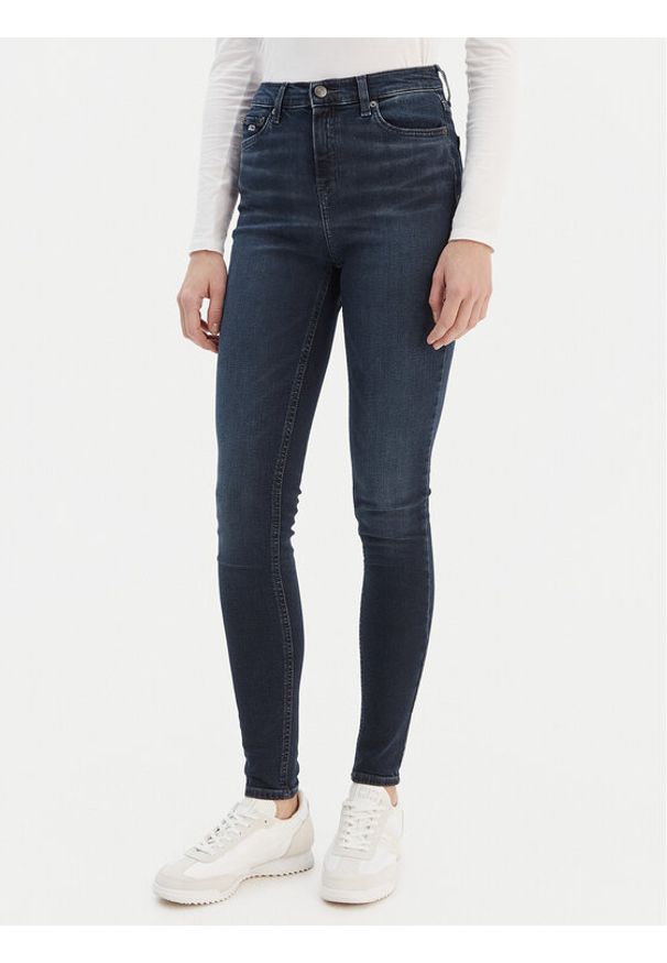 Tommy Jeans Jeansy Nora DW0DW21393 Niebieski Skinny Fit. Kolor: niebieski
