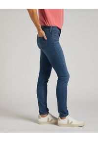 Lee - LEE SCARLETT DAMSKIE SPODNIE JEANSOWE MID WORN L526CGMZ