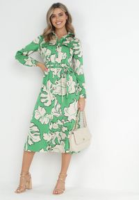 Born2be - Zielona Koszulowa Sukienka na Guziki w Kwiaty Mivy. Kolor: zielony. Materiał: tkanina, materiał. Wzór: kwiaty. Typ sukienki: koszulowe #3