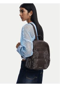 Desigual Plecak Poker Face Chest 25WAKP22 Brązowy. Kolor: brązowy. Materiał: skóra #4