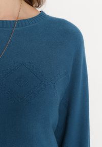 Born2be - Ciemnoniebieski Klasyczny Sweter Dzianinowy Odedia. Kolor: niebieski. Materiał: dzianina. Styl: klasyczny #2
