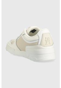 TOMMY HILFIGER - Tommy Hilfiger sneakersy skórzane LOW TH BASKET SNEAKER kolor beżowy. Kolor: beżowy. Materiał: skóra #2