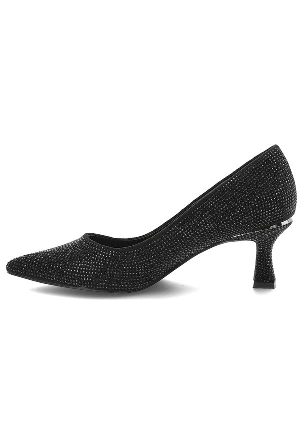 Czarne Czółenka Menbur Eleganckie Obuwie Damskie Na Obcasie. Okazja: na imprezę. Nosek buta: szpiczasty. Kolor: czarny. Obcas: na obcasie. Styl: elegancki. Wysokość obcasa: średni