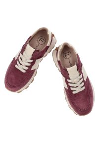 Bordowe Sneakersy Filippo Modne Obuwie Damskie. Okazja: na co dzień. Zapięcie: sznurówki. Kolor: czerwony. Materiał: zamsz #8