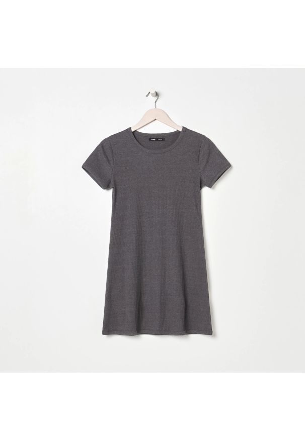 Sinsay - Sukienka mini prążkowana - Szary. Kolor: szary. Materiał: prążkowany. Długość: mini