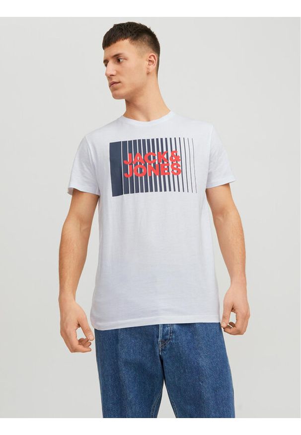 Jack & Jones - Jack&Jones T-Shirt Corp 12233999 Biały Standard Fit. Kolor: biały. Materiał: bawełna