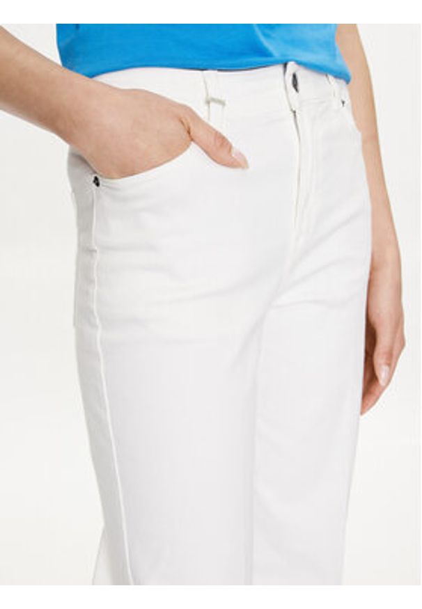 United Colors of Benetton - United Colors Of Benetton Jeansy 49FWDE01S Biały Flare Fit. Kolor: biały