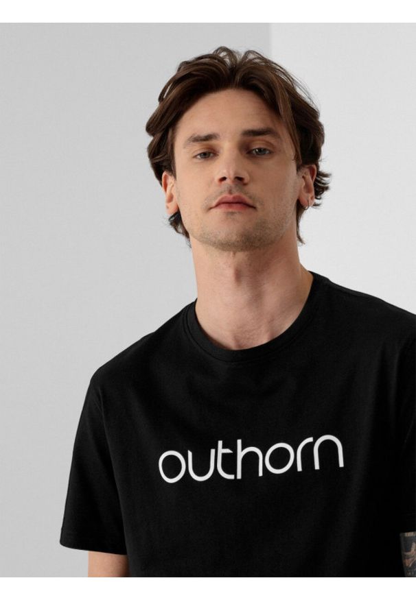 outhorn - T-shirt z nadrukiem męski. Materiał: bawełna, jersey, materiał. Wzór: nadruk