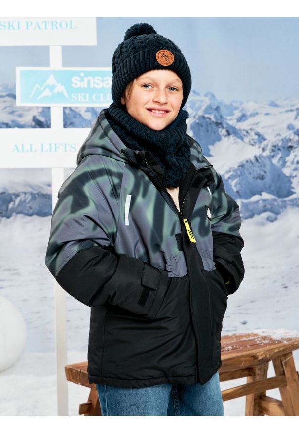 Sinsay - Kurtka rozpinana z kapturem - czarny. Typ kołnierza: kaptur. Kolor: czarny