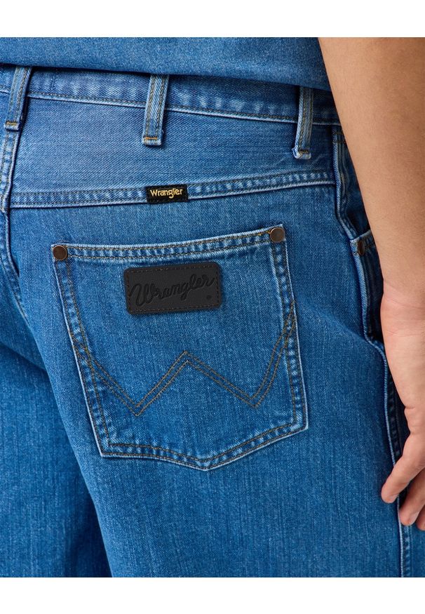 Wrangler - MESKIE SPODENKI WRANGLER JORT SHORTS MID STONE 112362509