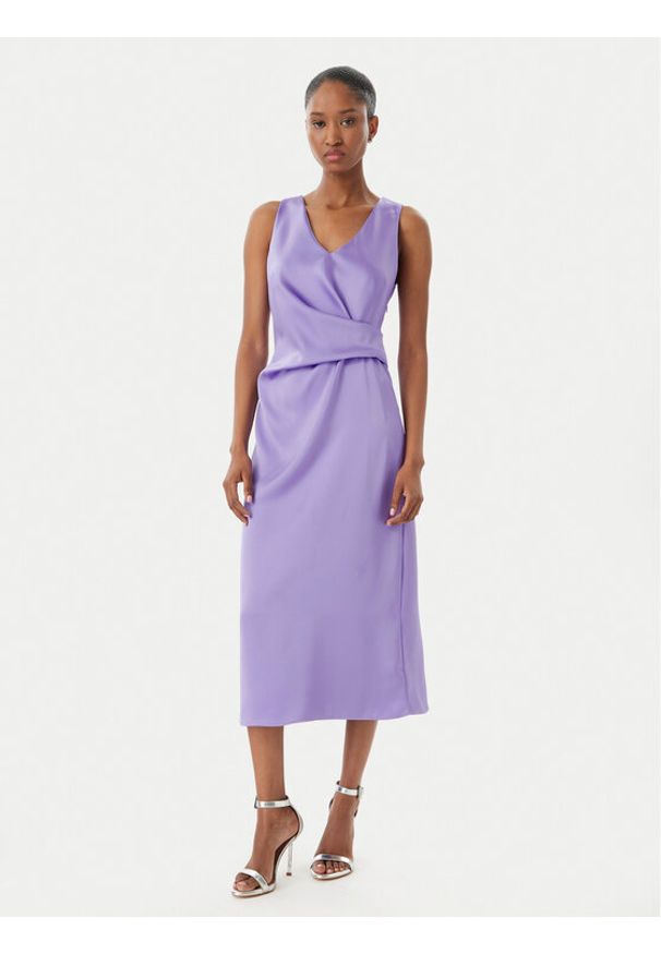 Rinascimento Sukienka koktajlowa CFC0122928003 Fioletowy Regular Fit. Kolor: fioletowy. Materiał: syntetyk. Styl: wizytowy