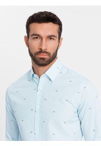 Ombre Clothing - Klasyczna męska bawełniana koszula SLIM FIT w rybki - błękitna V4 OM-SHCS-0156 - XXL. Typ kołnierza: kołnierzyk klasyczny. Kolor: niebieski. Materiał: bawełna. Długość rękawa: długi rękaw. Długość: długie. Wzór: nadruk. Styl: klasyczny #7