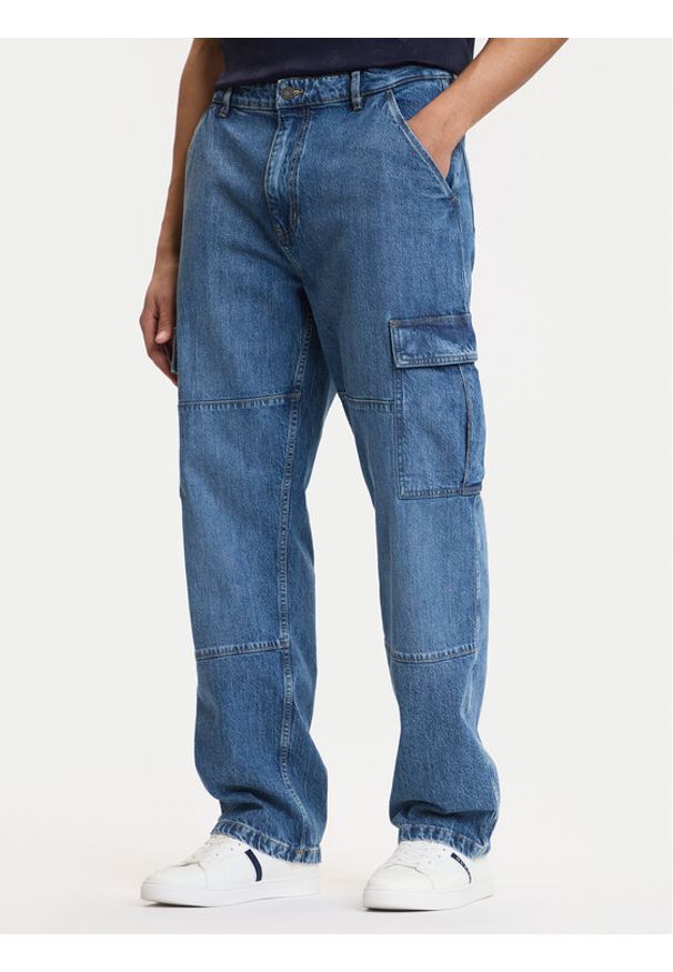 Guess Jeans Jeansy M5RA88 D5M53 Niebieski Relaxed Fit. Kolor: niebieski