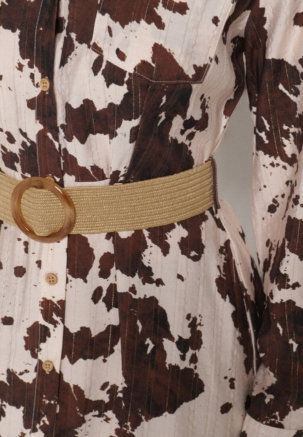 Born2be - Brązowa Koszulowa Sukienka z Wiskozą w Krowie Łaty z Paskiem Domumbria. Kolor: brązowy. Materiał: wiskoza. Typ sukienki: koszulowe