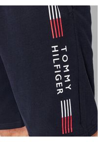 TOMMY HILFIGER - Tommy Hilfiger Szorty sportowe Track UM0UM02428 Granatowy Regular Fit. Kolor: niebieski. Materiał: bawełna. Styl: sportowy #4