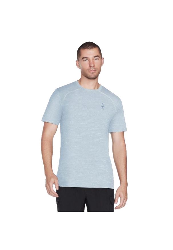 skechers - T-shirt sportowy z krótkim rękawem męski On the Road Tee. Kolor: niebieski. Długość rękawa: krótki rękaw. Długość: krótkie. Sport: fitness