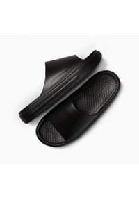 Plaskanie Converse Essential Slide, Dla obu płci. Kolor: czarny. Materiał: syntetyk, materiał. Sport: pływanie, fitness