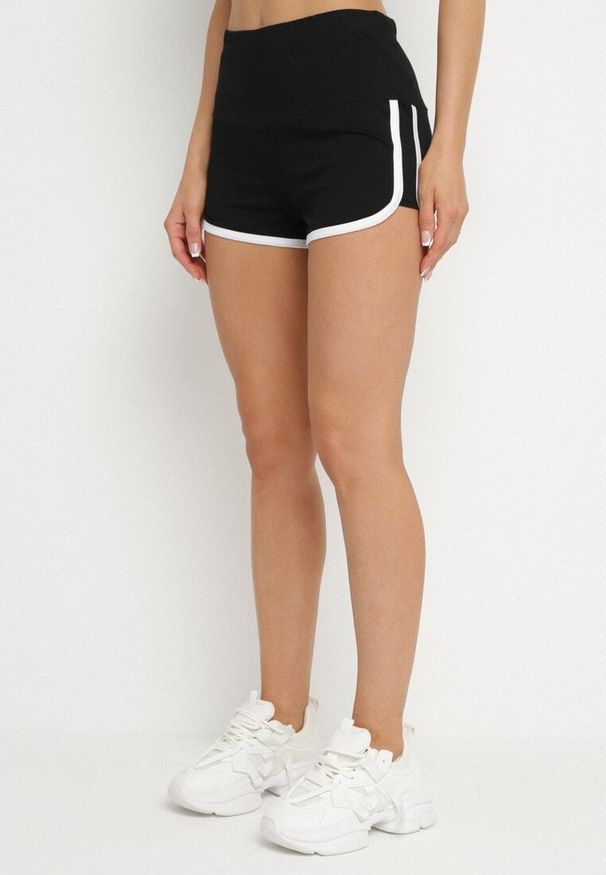 Born2be - Czarne Bawełniane Szorty Dresowe z Lamówką Lirevive. Okazja: na co dzień, na spacer. Kolor: czarny. Materiał: dresówka, bawełna. Styl: sportowy, klasyczny, elegancki, casual