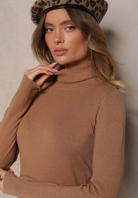 Renee - Brązowy Casualowy Golf z Wiskozą i Modalem Lannetora. Okazja: na co dzień. Typ kołnierza: golf. Kolor: beżowy. Materiał: wiskoza. Wzór: gładki, aplikacja. Styl: casual