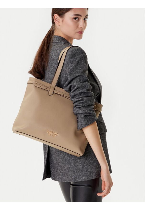 Liu Jo Torebka Ecs M Tote AF5135 E0058 Beżowy. Kolor: beżowy. Materiał: skórzane