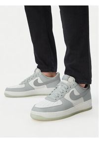 Nike Sneakersy Air Force 1 '07 Lv8 FJ4170 003 Szary. Kolor: szary. Materiał: skóra. Model: Nike Air Force #5