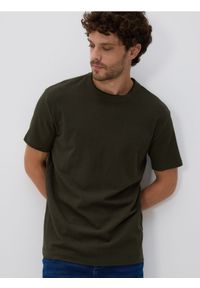 Reserved - Strukturalny t-shirt comfort fit - ciemnozielony. Kolor: zielony. Materiał: bawełna, dzianina