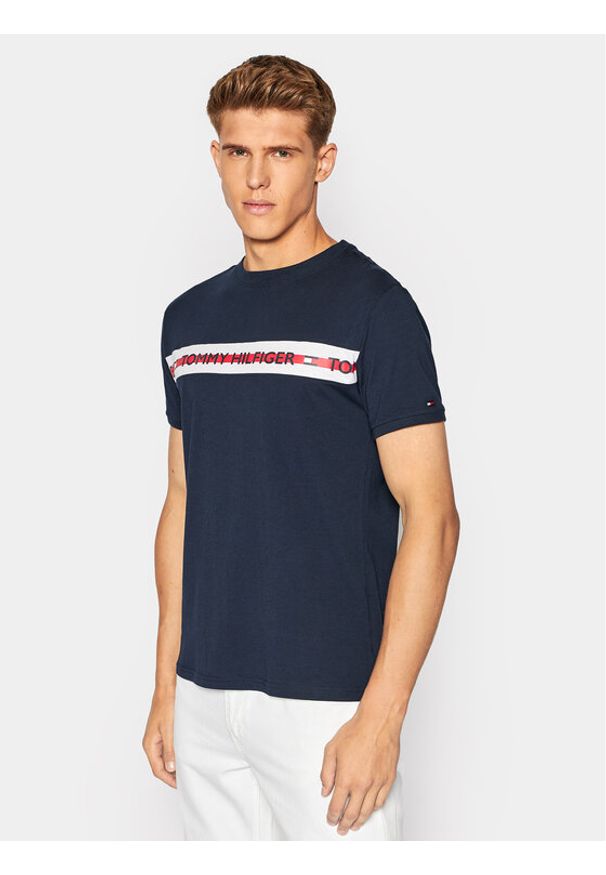 TOMMY HILFIGER - Tommy Hilfiger T-Shirt UM0UM01915 Granatowy Regular Fit. Kolor: niebieski. Materiał: bawełna