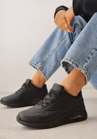Born2be - Czarne Sneakersy na Grubej Podesziwe Ozdobione Przezroczystą Wstawką Riosanna. Okazja: na spacer, na co dzień. Kolor: czarny. Materiał: jeans. Wzór: aplikacja. Sport: turystyka piesza #3