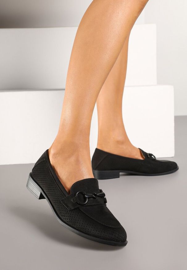 Born2be - Czarne Ażurowe Mokasyny Vices ze Skórzaną Wkładką Felastra. Okazja: na co dzień. Kolor: czarny. Materiał: skóra. Wzór: ażurowy. Obcas: na obcasie. Styl: elegancki, casual, klasyczny. Wysokość obcasa: niski