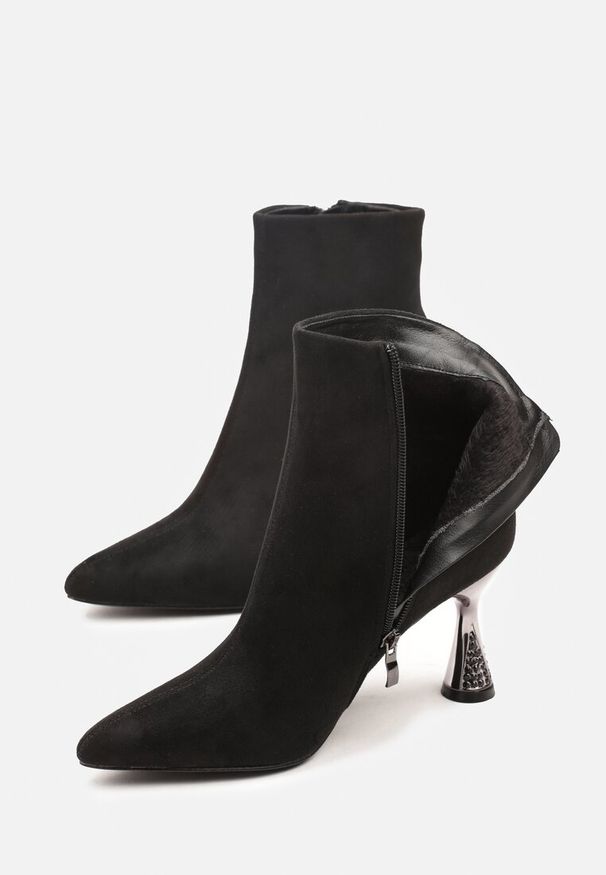 Born2be - Czarne Botki Vices na Ozdobnym Obcasie w Kształcie Klepsydry Zaive. Okazja: na co dzień, na spotkanie biznesowe, do pracy. Nosek buta: szpiczasty. Zapięcie: zamek. Kolor: czarny. Materiał: jeans. Obcas: na obcasie. Styl: casual, biznesowy, elegancki, klasyczny. Wysokość obcasa: średni