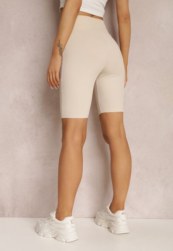 Renee - Jasnobeżowe Kolarki Hysali. Stan: podwyższony. Kolor: beżowy. Materiał: dzianina, prążkowany