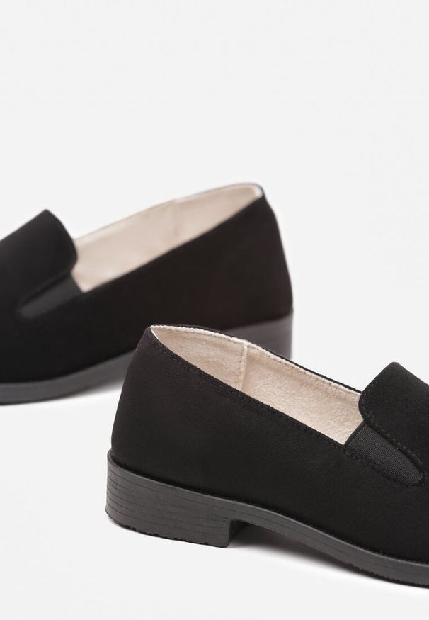 Renee - Czarne Eleganckie Mokasyny z Ekozamszu Wiallara. Okazja: na co dzień. Kolor: czarny. Wzór: gładki. Obcas: na obcasie. Styl: elegancki. Wysokość obcasa: niski