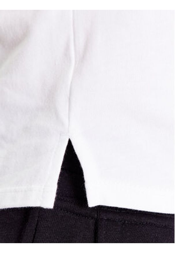 Converse T-Shirt Star Chevron Twist 10024546-A02 Biały Cropped Fit. Kolor: biały. Materiał: bawełna