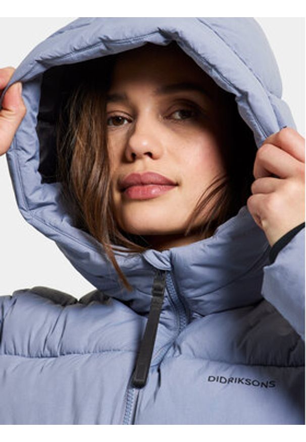 Didriksons Kurtka puchowa Nomi Wns Parka 3 504832 Niebieski Regular Fit. Kolor: niebieski. Materiał: syntetyk
