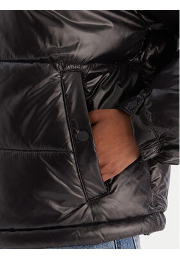 Calvin Klein Jeans Kurtka zimowa LV047D505G Czarny Relaxed Fit. Kolor: czarny. Materiał: syntetyk. Sezon: zima