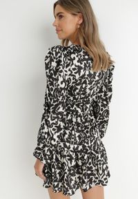 Born2be - Czarna Sukienka Taliowana Idios. Kolor: czarny. Materiał: satyna, tkanina. Styl: elegancki. Długość: mini #5