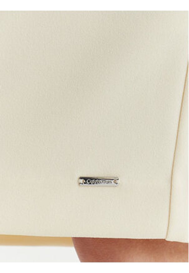 Calvin Klein Sukienka koktajlowa LV044F018G Beżowy Slim Fit. Kolor: beżowy. Materiał: syntetyk. Styl: wizytowy