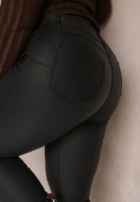 Renee - Czarne Spodnie Skinny Push Up Zilli. Kolekcja: plus size. Kolor: czarny #4
