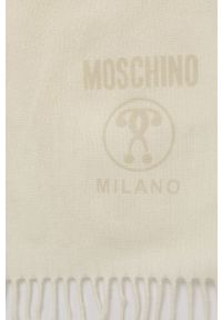 MOSCHINO - Moschino Szal wełniany kolor kremowy gładki. Kolor: beżowy. Materiał: wełna. Wzór: gładki