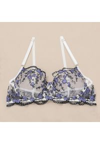 Intica - Bielizna damska z haftem na specjalne okazje Gaudenzia. Kolor: wielokolorowy. Materiał: tkanina. Wzór: haft #6