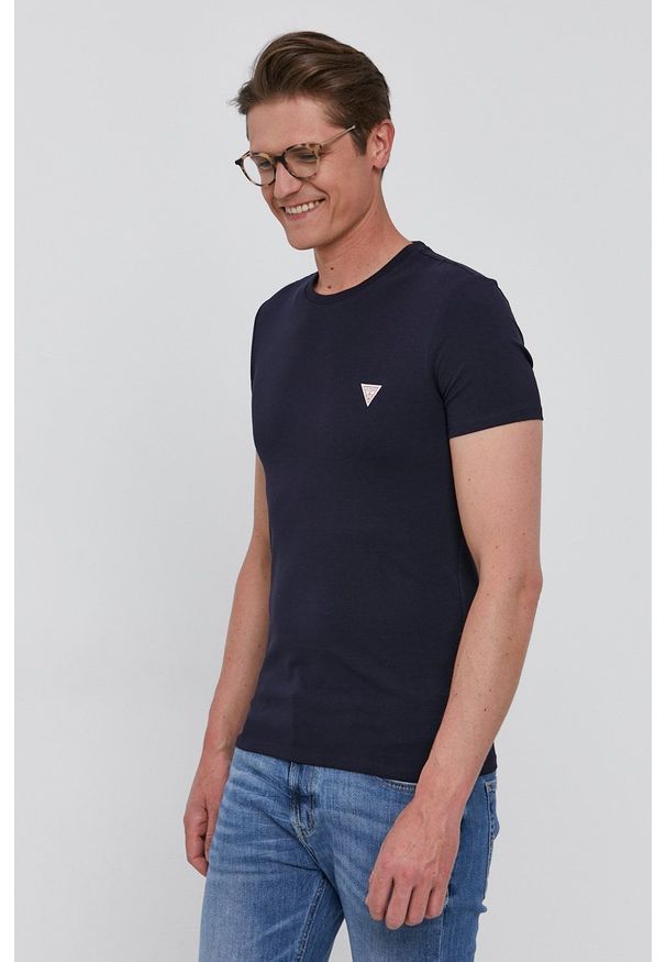 Guess - T-shirt. Okazja: na co dzień. Kolor: niebieski. Wzór: aplikacja. Styl: casual